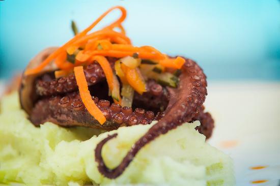 Canoa Restaurante Bar